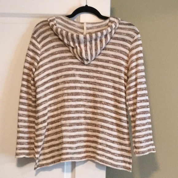 Brown & Cream Hooded Top - Picture 2 of 3